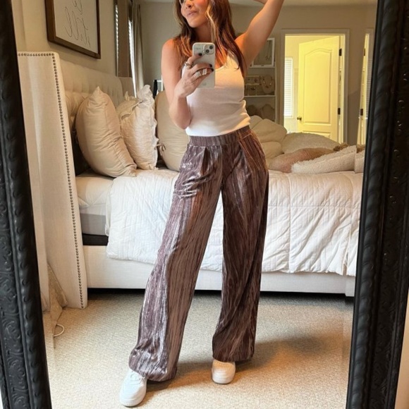 a new day Pants - Women's High-Rise Wide Leg Velvet Pull-On Pants - A New Day XS